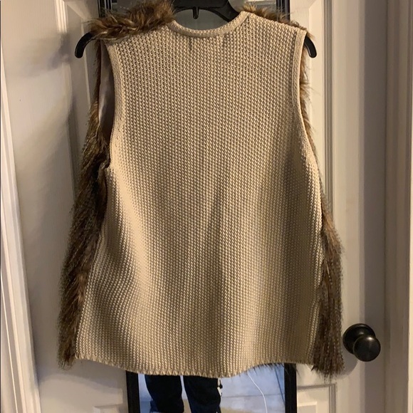 Vest - Picture 4 of 4